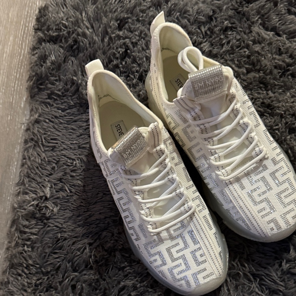 Steve Madden White Patterned Sneakers
